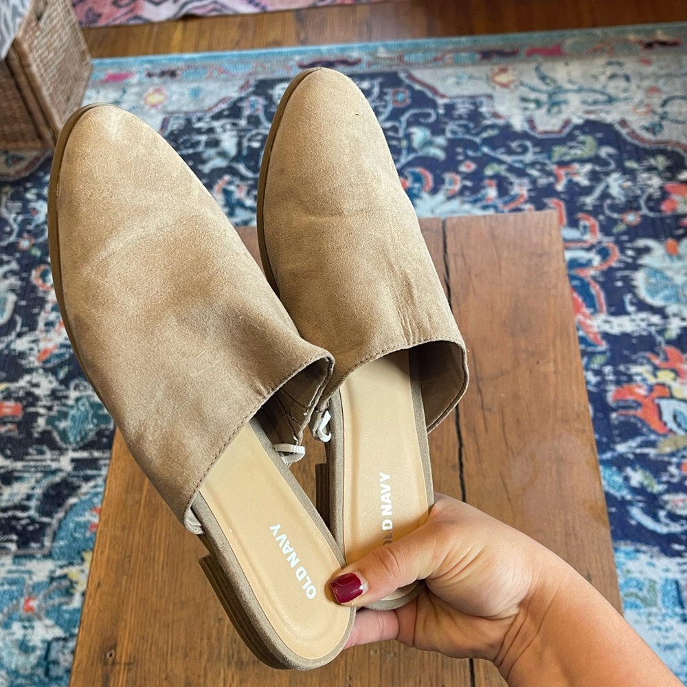 Nude mules